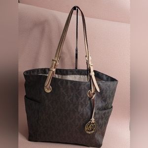 Micheal kors Shoulder bag